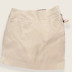 Charter club white skort with two front pockets
